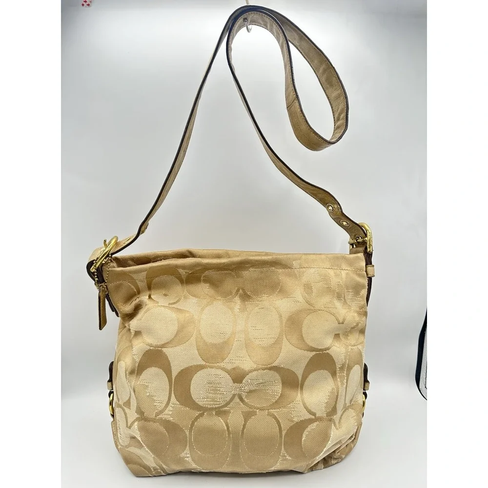Vintage Coach Signature Shoulder Bag F15067 – Y2K Style